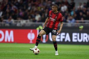 开云官方网站-意媒：佳夫上轮意甲因肠胃炎缺席，本周一已经康复并参加米兰合练