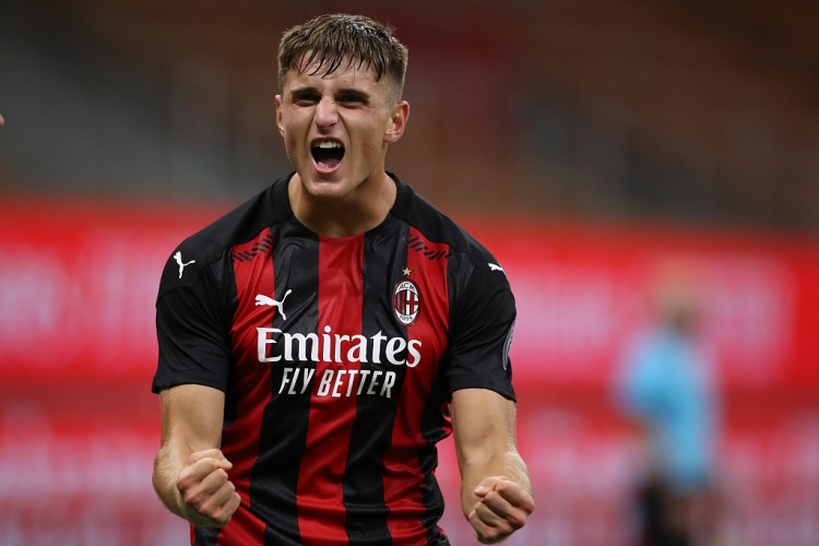 开云官方网站-意媒：帕尔马对科隆博估值500万欧，米兰要价800万欧