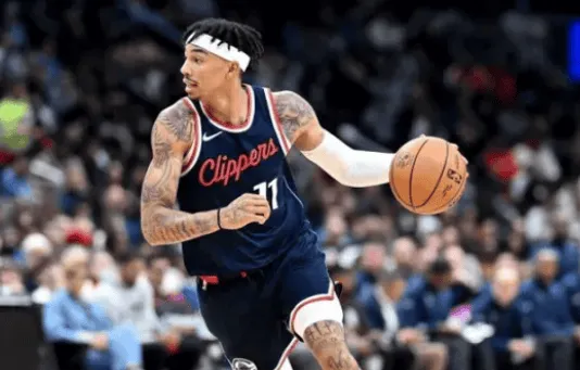 船记：米勒和桑德斯今晚发挥巨大作用，展现出了惊人的进步