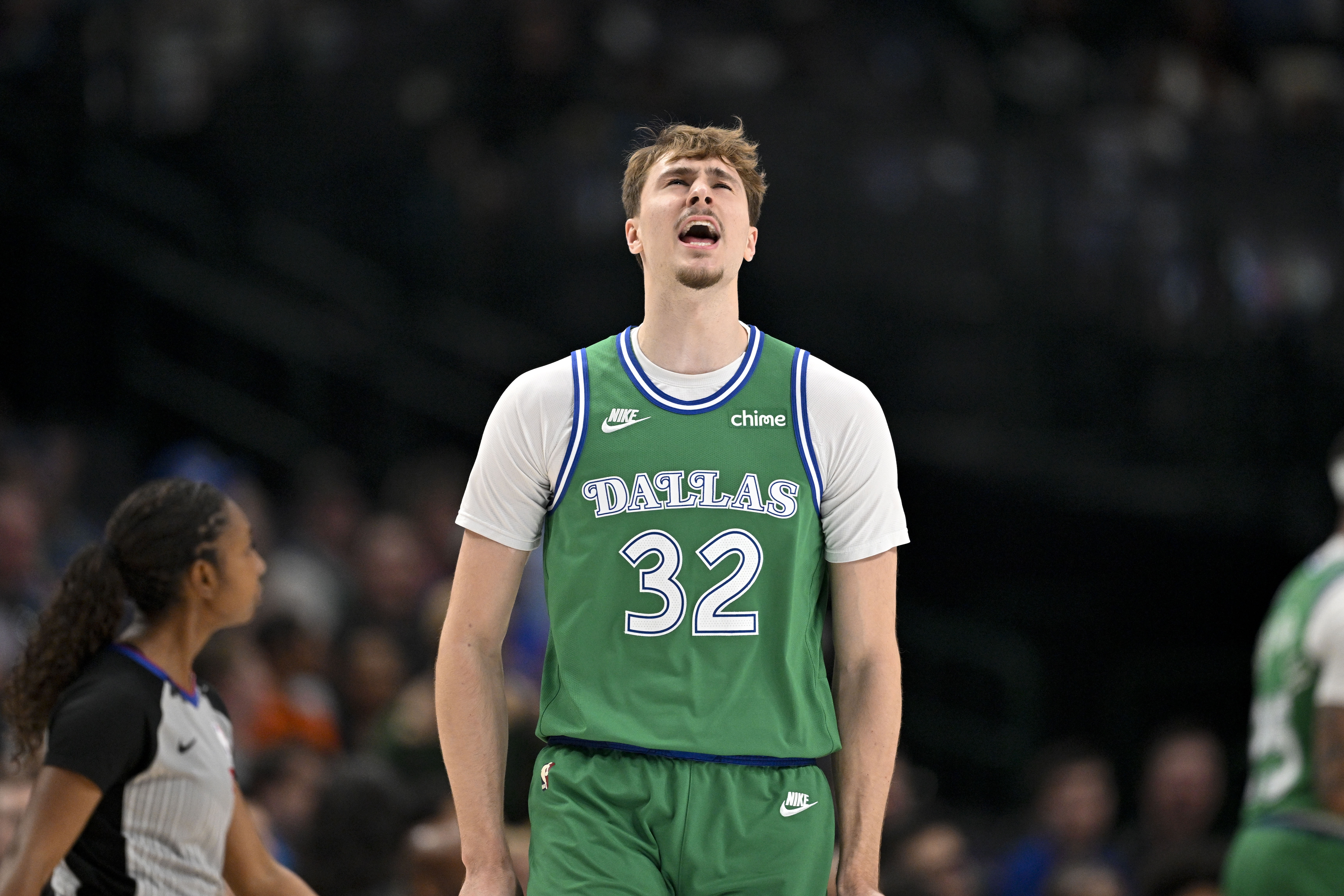 开云电子-撞墙了！弗拉格面对森林狼针对性防守半场11中2仅得4分4篮板